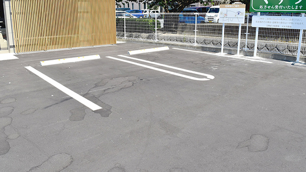 イルカ薬局　福津店の駐車場