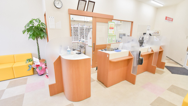 キリン堂薬局　王寺駅前店の受付/カウンター