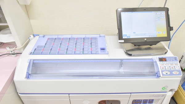 キリン堂薬局　王寺駅前店の調剤器具