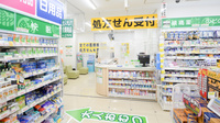 スギ薬局　昭和町北店の入口