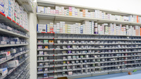 スギ薬局　武蔵町店の薬棚