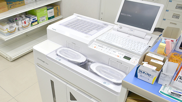 スギ薬局　八千代中央店の調剤器具