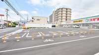 スギ薬局　菱江店の駐車場