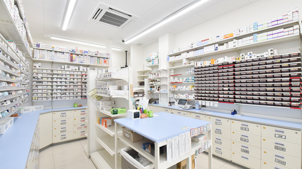 スギ薬局　尼崎西立花店の調剤室