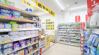 スギ薬局　千本三条店の入口