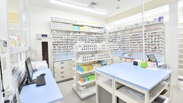 スギ薬局　信濃橋店の調剤室