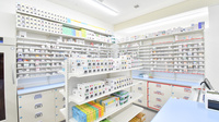 スギ薬局　信濃橋店の薬棚