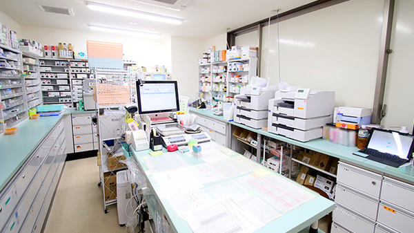 サエラ薬局 大森店の調剤室