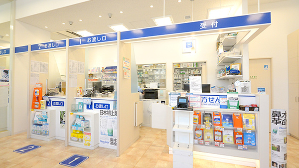 クオール薬局　シティテラスモール金町店の受付/カウンター