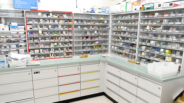 佐保堂薬局　志筑店の調剤室