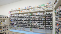 スギ薬局　早田東店の薬棚