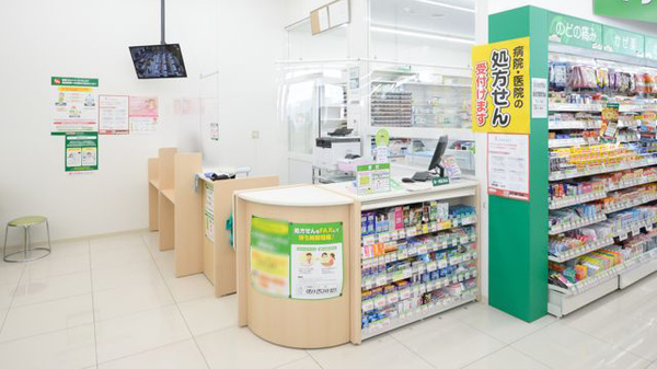 スギ薬局　津港町店の受付/カウンター
