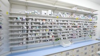 スギ薬局　津港町店の薬棚