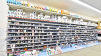 調剤薬局ツルハドラッグ如意申店の薬棚