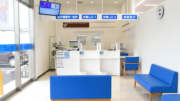 ププレひまわり薬局木之庄店の受付/カウンター