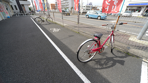 薬局くすりの福太郎　都賀駅前店の駐輪場