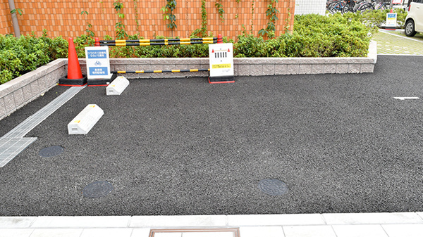 なないろ薬局　松原店の駐車場