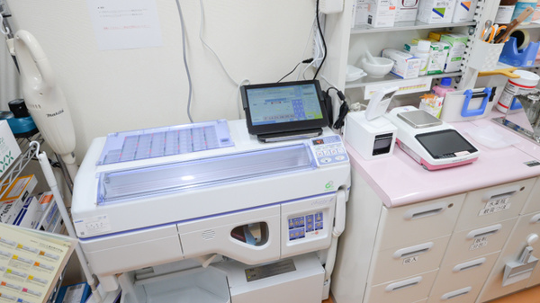 キリン堂薬局　東豊中店の調剤器具