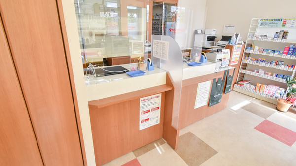 キリン堂薬局　城陽寺田駅前店の受付/カウンター