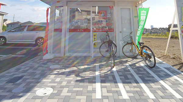 薬局くすりの福太郎　芝山４丁目店の入口