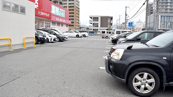 ゴダイ薬局　今宿店の駐車場