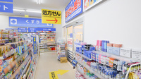ウェルネス薬局斐川店の入口