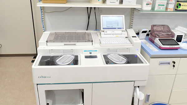 ココカラファイン薬局寝屋川公園店の調剤器具
