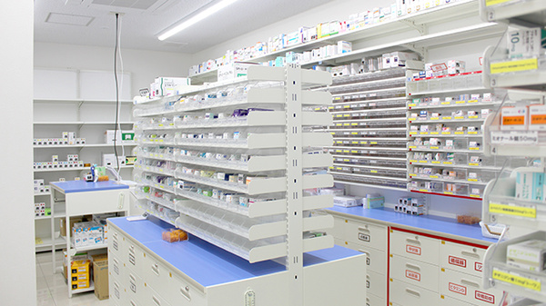 スギ薬局　八王子店の調剤室