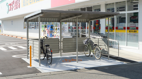 スギ薬局　小松中央店の駐輪場