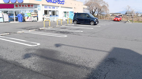 マルエ薬局　前橋元総社蒼海店の駐車場