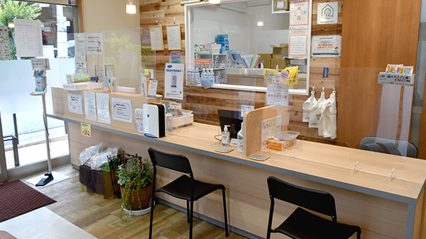 マイルド薬局　吉塚本町店の受付/カウンター