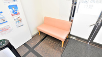 薬のヒグチ薬局 門前仲町店の待合スペース
