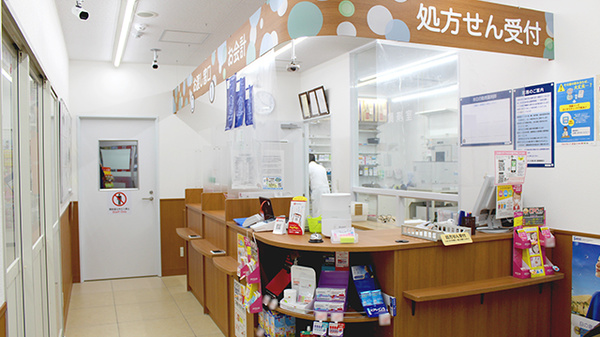 薬局くすりの福太郎　葛飾鎌倉店の受付/カウンター