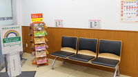 薬局くすりの福太郎　葛飾鎌倉店の待合スペース