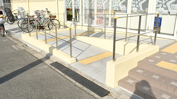 ユタカ薬局 二条城北のバリアフリー設備