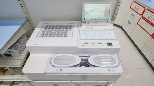 スギ薬局 元車店の調剤器具