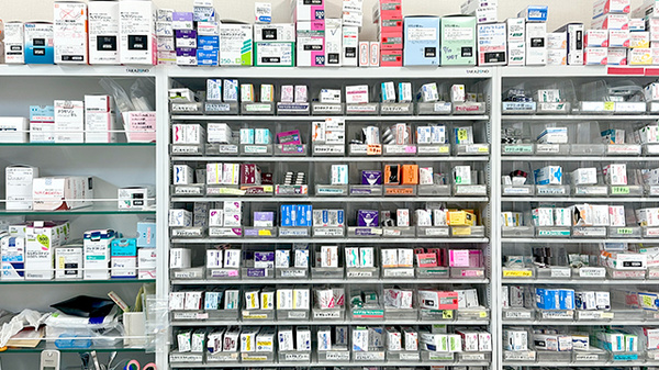 ほのぼの薬局つくば自由ケ丘店の薬棚
