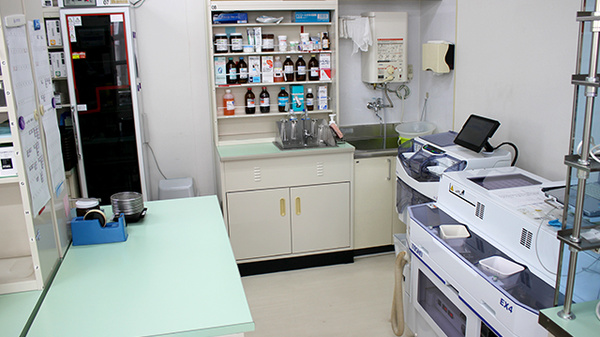 あすなろ調剤薬局　開成店の調剤室