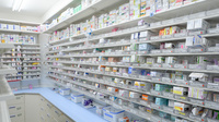 スギ薬局　長久手北店の薬棚