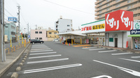スギ薬局　牛巻店の駐車場
