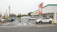 スギ薬局 滝ノ水店の駐車場