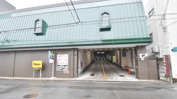 スギ薬局　旭中宮店の駐車場