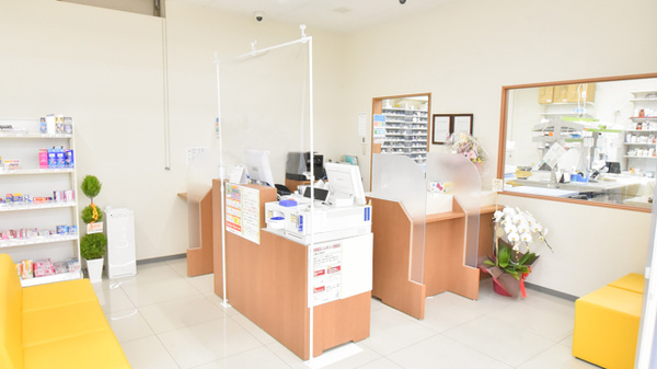 キリン堂薬局　寝屋川打上店の受付/カウンター