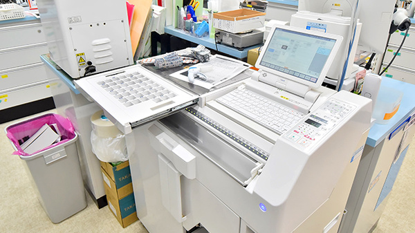 サエラ薬局 わらび店の調剤器具