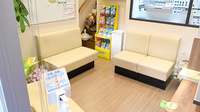 コクミン薬局あびこ道駅前店の待合スペース