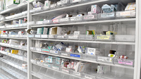 山口薬局　中城店の薬棚