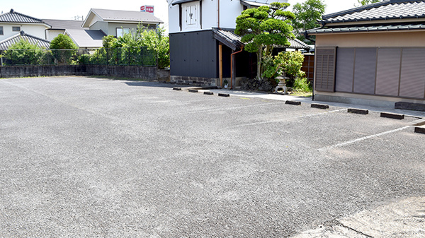 山口薬局　中城店の駐車場
