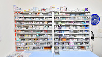 すわ調剤薬局 豊町店の薬棚