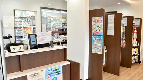 セレン薬局の受付/カウンター