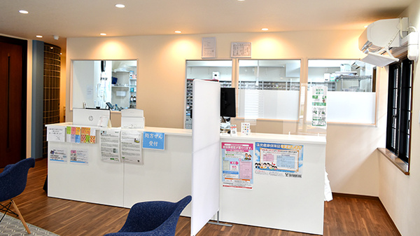 しろくま薬局　深江橋店の受付/カウンター